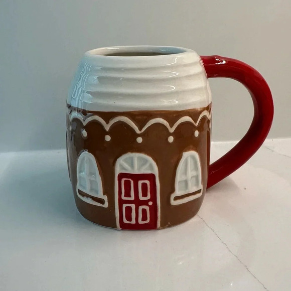 Target Wondershop Christmas Holiday Gingerbread House
Mug 2022 - Picture 3 of 3